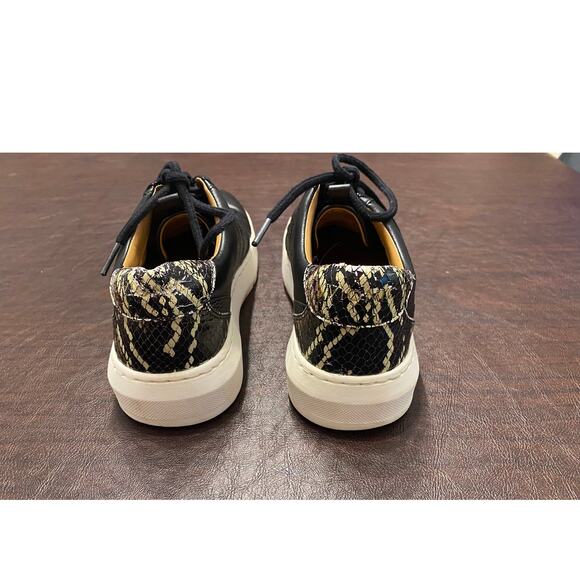 Vionic Simasa Ray Snake Print Heel Leather Sneakers Black White Women's Size 6 - Picture 3 of 8